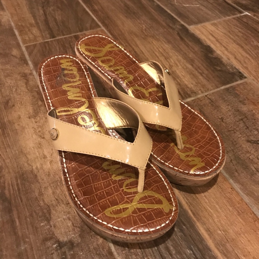 Wedge shoes